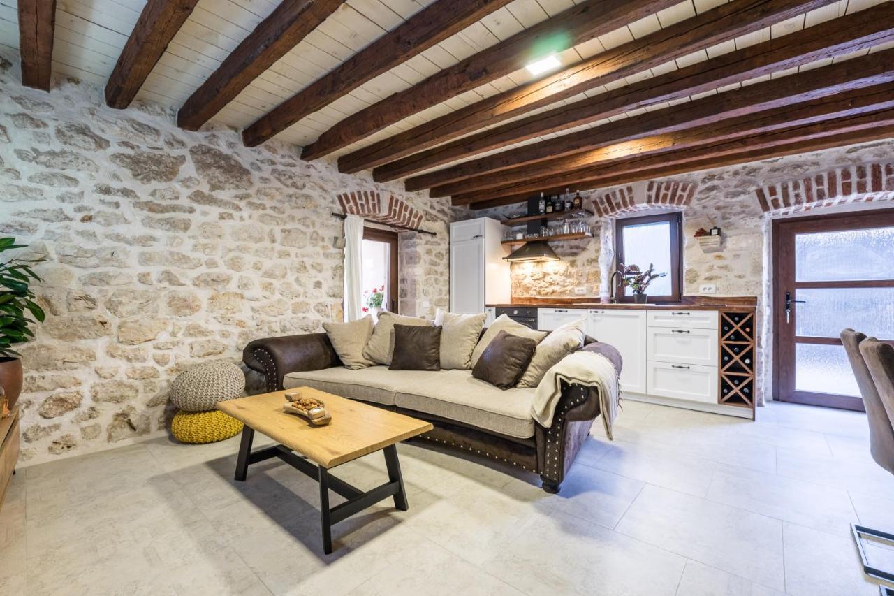 Style Stone Lux Solis Villa
