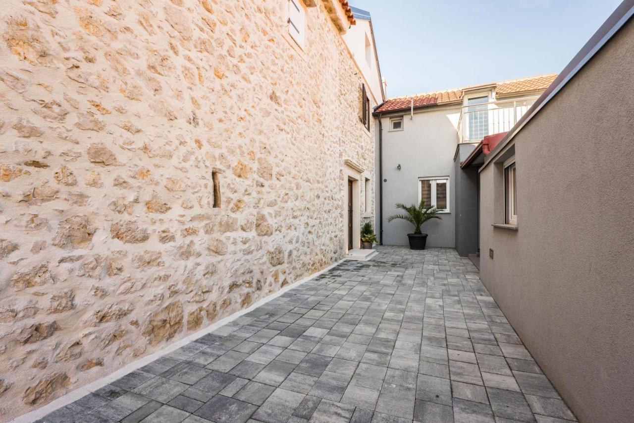 Style Stone Lux Solis Villa