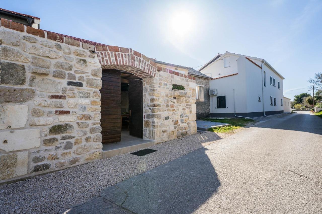 Villa Style Stone Lux Solis Nin