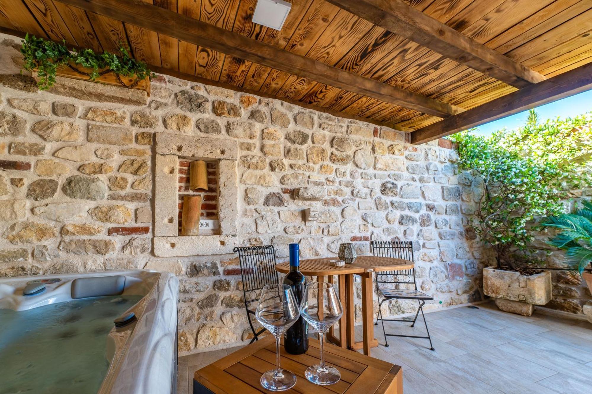 Style Stone Lux Solis
