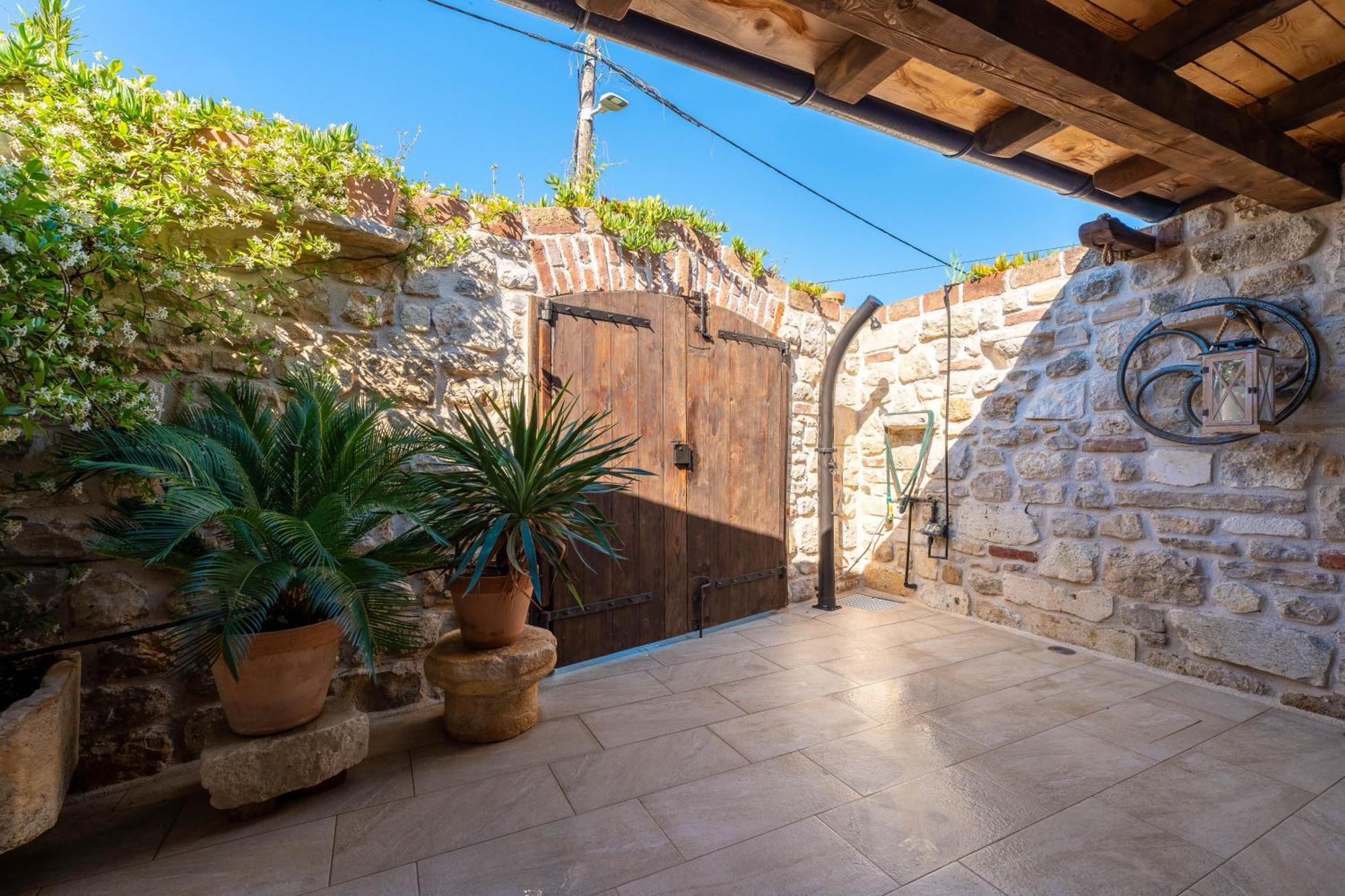 Style Stone Lux Solis