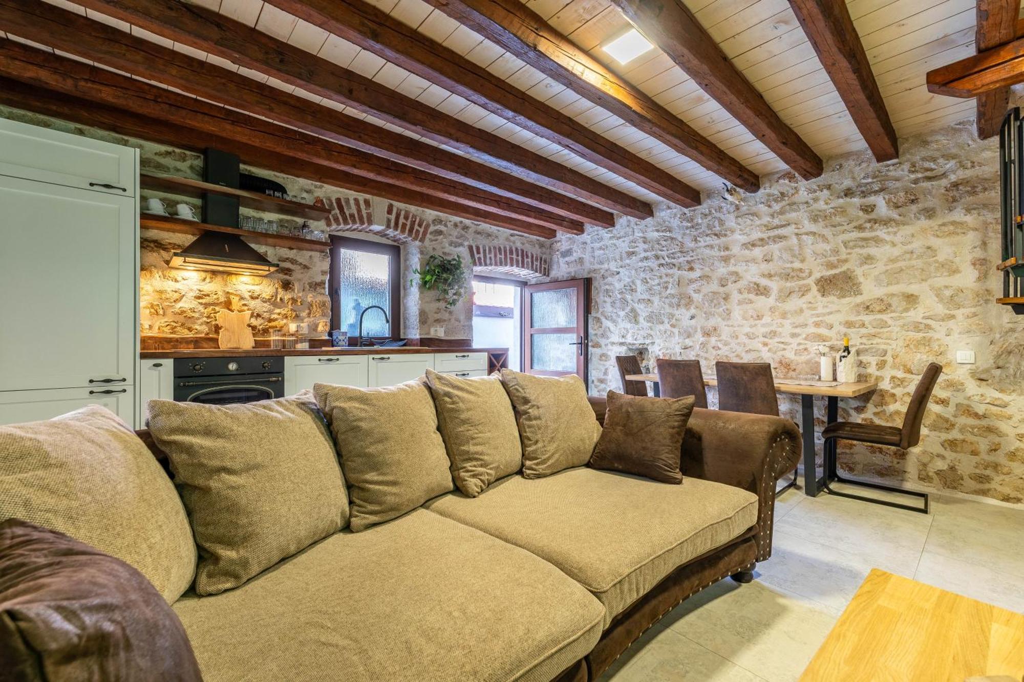 Style Stone Lux Solis Villa *