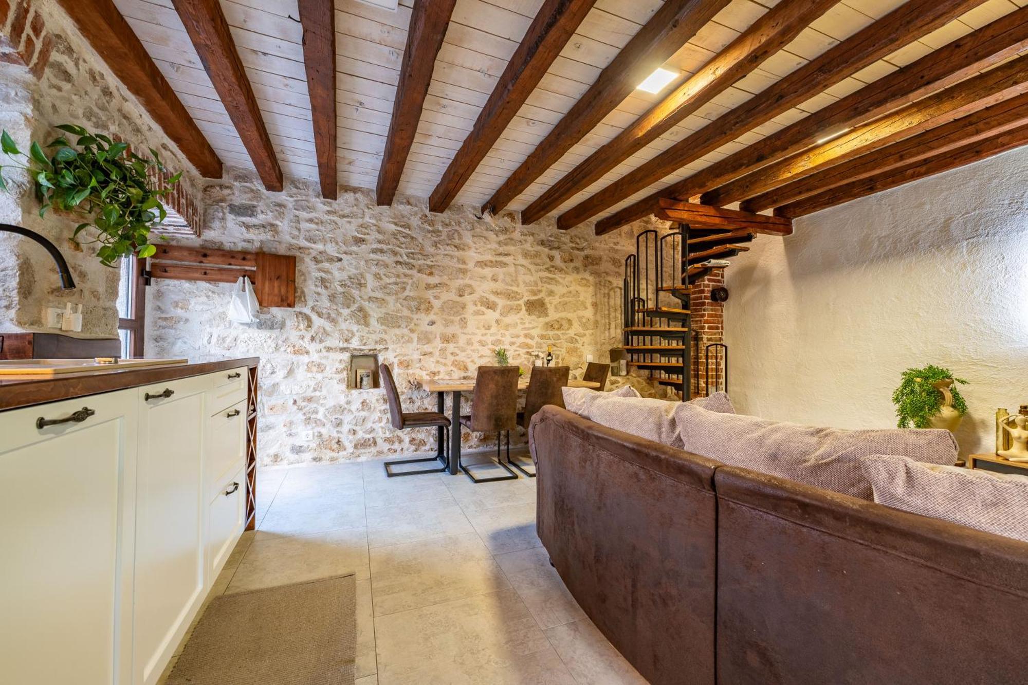 Style Stone Lux Solis Villa *